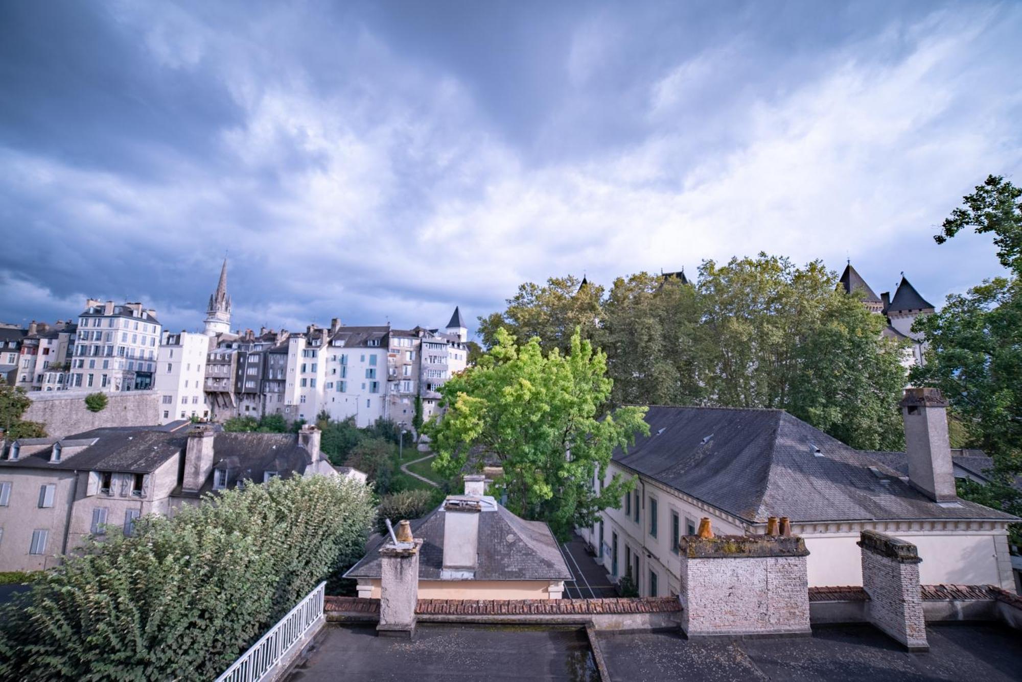 La Vue Royale - Face Au Chateau - Wifi - 4 Personnes Pau Exterior foto
